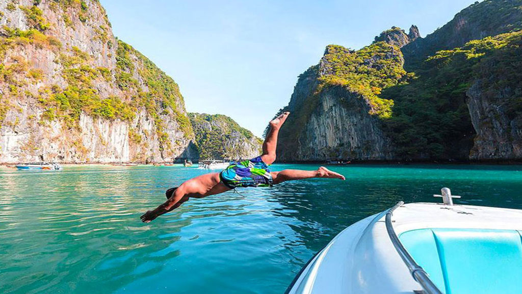 small group phi phi island tour