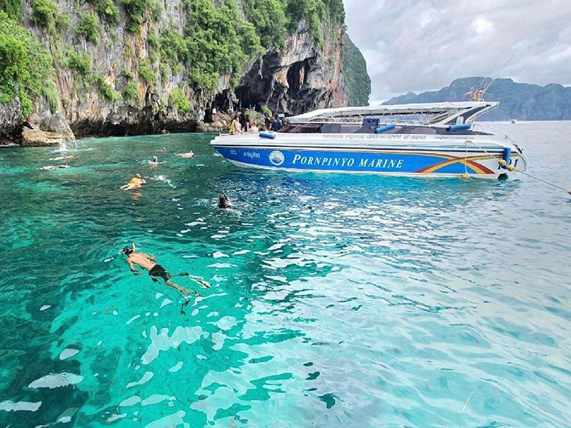 Private Speedboat to Phi Phi  & Khai Islands