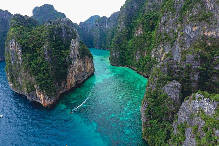 Phuket Luxury Speed Boat Charters Max 3 Pax