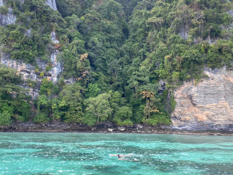 Private Catamaran Yacht to Phi Phi Islands